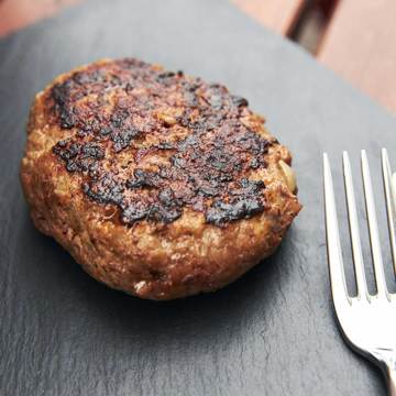 週末を「牛飼いステーキ」で祝おう!|《ハンバーグ6個セット》ロッキー山脈の雪解け水と牧草が育む、上質の赤身肉|COWMAN STEAK CLUB