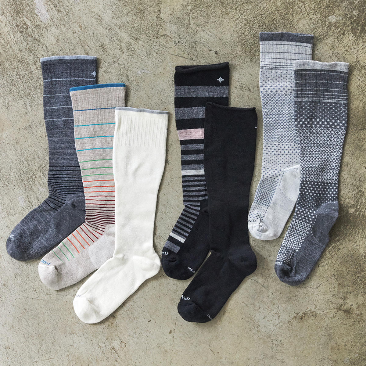 しっかり着圧、夏でも気持ち良いロング丈の高機能なムレない着圧ソックス「Sockwell」|ムレない靴下なら快適!夏こそ履きたい靴下3選。べたつき知らず、冷え知らずの靴下を手に入れよう。