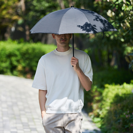 《晴雨兼用／ギフト袋なし》遮光率100％、折り畳まない“短傘”｜+TIC HYBRID