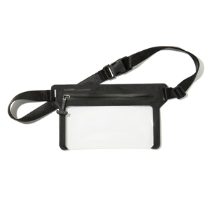 防水規格 IPX8、収納したまま操作もOKな「防水スマホショルダー」｜araree