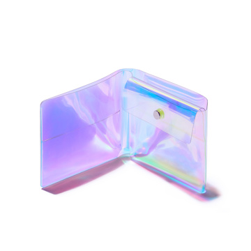 「ピタッ！」が、心地よさのカタチ｜《コンビニエンスウォレット》軽くて薄〜いクリア素材、デッドスペースがない「ミニマム財布」｜sugata｜オーロラ