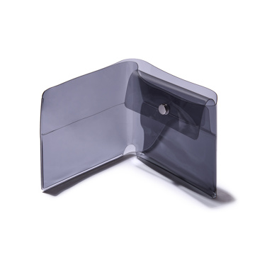 「ピタッ！」が、心地よさのカタチ｜《コンビニエンスウォレット》軽くて薄〜いクリア素材、デッドスペースがない「ミニマム財布」｜sugata｜ブラック