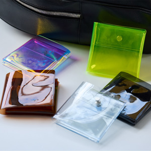 《コンビニエンスウォレット》軽くて薄〜いクリア素材、デッドスペースがない「ミニマム財布」｜sugata