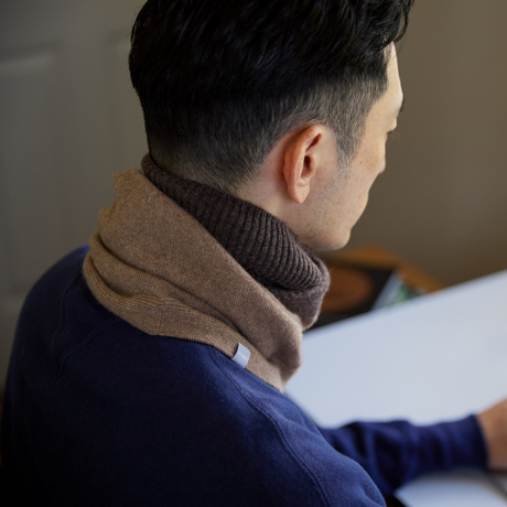 カシミヤ、巻かずにスポン！｜《バイカラー》なめらか極細毛、すっきり軽い着け心地の「カシミヤネックウォーマー」｜el alto