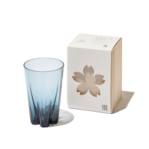 《タンブラー 240ml／単品》ビールやハイボールに、持ち上げると「桜型の水滴」が残るグラス（桐箱付き）｜Sakurasaku
