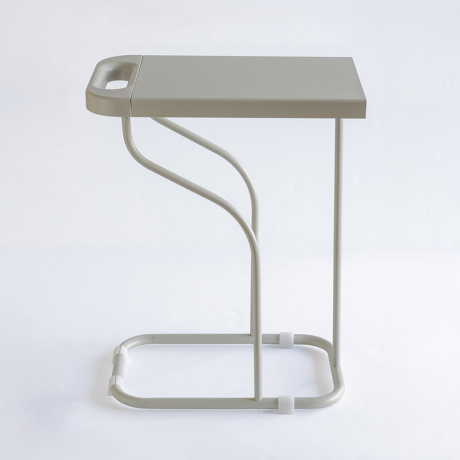 引き出してポイ！棚下に「ごみステーション」｜ゴミ袋の容量をめいっぱい使えて、交換ラクラク！磁石がくっつくスチール製｜スライド式ゴミ袋スタンド