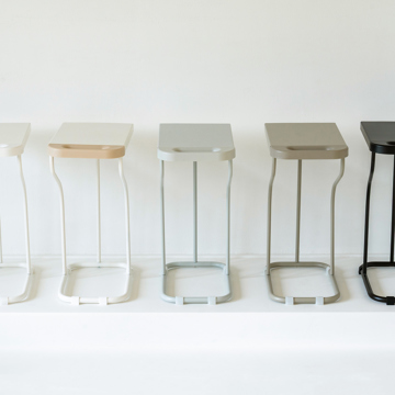 引き出してポイ！棚下に「ごみステーション」｜ゴミ袋の容量をめいっぱい使えて、交換ラクラク！磁石がくっつくスチール製｜スライド式ゴミ袋スタンド