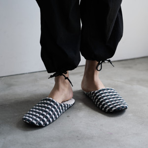 【3,410円→2,310円】《幾何学柄／ソフトスリッパ》風呂上がりに履いても気持ちいい、ゆったりシルエットの「播州織スリッパ」｜LOOM&SPOOL