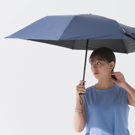 “My日陰”を増やして、快適空間ゲット｜《晴雨兼用》日陰を増やせる、片側＋19cmの変形傘｜KAGE+