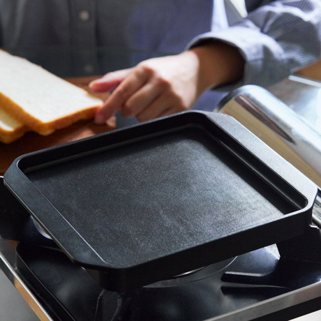 理想のトースト・焼き魚、わが家でできた！｜《スミ トースターL》外サクッ、中ふわっと焼きあがる、炭プレートのトースター｜Sumi