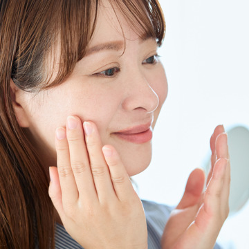 久しぶり！“絶好調肌”の自分｜《2箱組》再生医療研究に着目した、３日間集中ケアのヒト幹細胞コスメ「アンユメント リバイタライズ FDセラム」｜UNU＋ ment