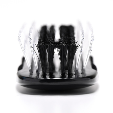 毎日サロン帰りのご機嫌ヘア|プロの施術を3700本の極細ピンで再現する「トリートメントブラシ」|EMIT