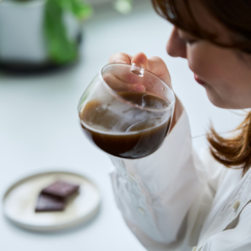 1日の終わりに、心鎮める一杯を｜期待吸収率3〜5倍、「水溶性CBD」配合ほうじ茶｜SABI for sleep
