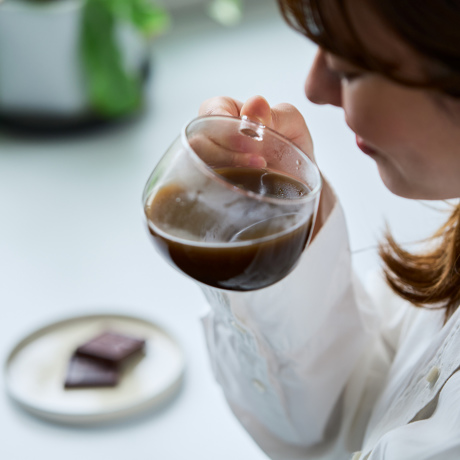 1日の終わりに、心鎮める一杯を｜期待吸収率3〜5倍、「水溶性CBD」配合ほうじ茶｜SABI for sleep