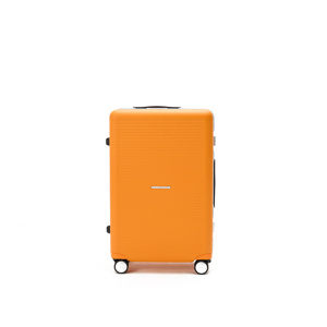 FLAME／Mサイズ 63L（4〜6泊）》“気の利く”設計、手を添えるだけで