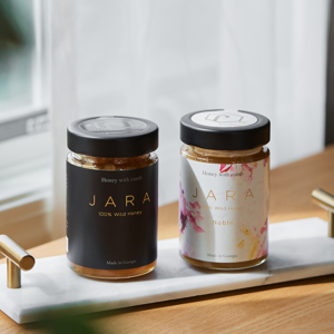 《300gペアセット／箱入り》非加熱・無濾過　世界最古の採蜜の地・ジョージアから届いた、希少ハチミツ｜JARA Honey