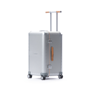 《ALUMINIUM 108L》“気の利く”設計、手を添えるだけで滑らかに走行するスーツケース「R TRUNK ALUMINIUM」｜RAWROW