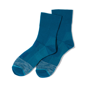 立ちっぱ族を救ったのは、工場靴下だった！ ｜口ゴムがなくしめつけない疲れしらずのくつした　｜ブルー／22-25