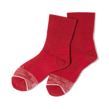 立ちっぱ族を救ったのは、工場靴下だった！ ｜口ゴムがなくしめつけない疲れしらずのくつした　｜レッド／22-25