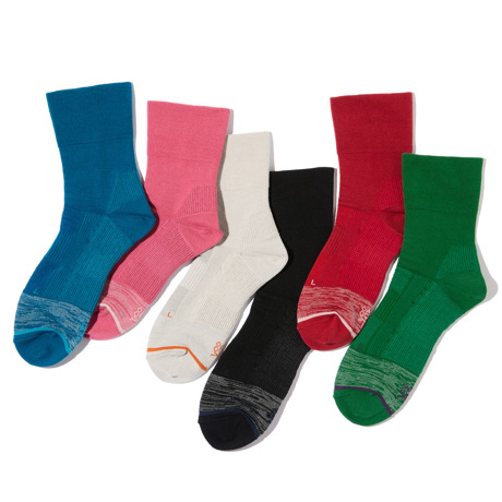 立ちっぱ族を救ったのは、工場靴下だった！ ｜口ゴムがなくしめつけない疲れしらずのくつした　