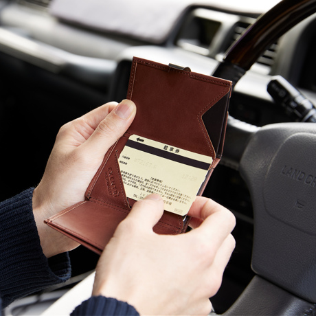これ、名刺入れかと思った！｜《スキミング防止機能付》１軍カードに直アクセス、コイン・お札も入る「コンパクト財布」｜EXENTRI