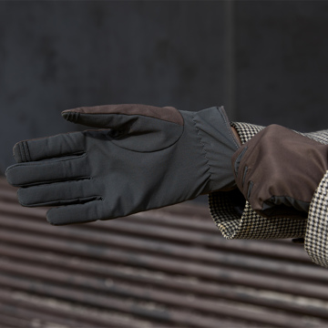 来たぞ！“手袋のまち”から、技ありグローブ｜《classic tech》東かがわ発！スマホも使える、タフでホットな機能派グローブ｜tet.