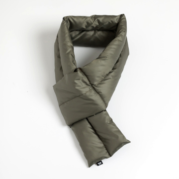 BLACK FRIDAY  2025｜【4,290円→2,980円】軽い・かさばらない・洗える、「ダウン入りネックウォーマー」｜LinkDown｜オリーブ