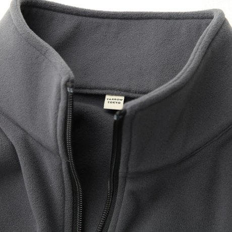 BLACK FRIDAY  2025｜【16,500円→12,980円】ユニセックスで着られる、ハーフジップの「フリースジャケット」｜TARROW×SOCIAL APARTMENT