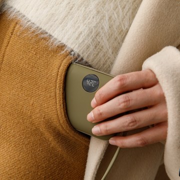 BLACK FRIDAY  2025｜【4,860円→3,980円】USB充電式カイロ＆モバイルバッテリー 「あったかPOMI ポケットカイロ 9600mAh」｜Coolean｜カーキ