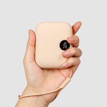 BLACK FRIDAY  2025｜【4,860円→3,980円】USB充電式カイロ＆モバイルバッテリー 「あったかPOMI ポケットカイロ 9600mAh」｜Coolean｜ベージュ