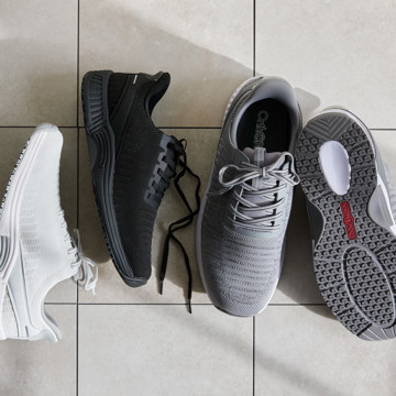 歩く足に、科学のスニーカーを｜《YARI／メンズ用》スッと履けて、すっぽりフィットする「コンフォートスニーカー」｜Orthofeet