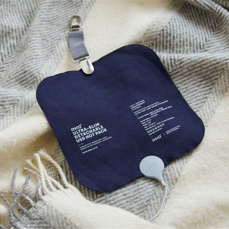 薄さ1.5ミリの“ぽっかぽか”シート型ヒーター｜《9W／20×20cm》クリップ付きで服に仕込める！銀ナノインクで温める特許技術の「USBウェアラブルヒーター」｜INKO