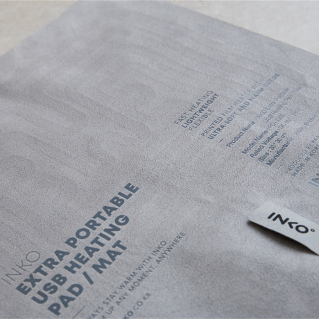 薄さ1.5ミリの“ぽっかぽか”シート型ヒーター｜《18W／30×30cm》どこでもあったかデスクワーク！銀ナノインクで温める特許技術、USB-C対応「EXTRAヒーティングパッド スエード」｜INKO