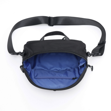 パカっと整う、休日ショルダー｜口が60°開いて、荷物が見える、出し入れスムーズな「バネパカ ショルダーバッグ」｜mayumasa｜BLACK