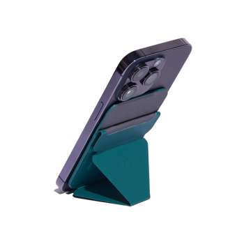 ほしい時だけ“出現”！ 極薄マルチスタンド｜《スマホスタンド》指１本で脚が出現する、薄さ5.5mmのスマホスタンド「snap on」（MagSafe対応）」| MOFT｜ジャングルグリーン