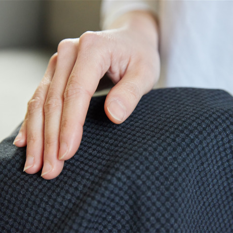 “着るテラヘルツ鉱石”で、血行促進！｜《一般医療機器  血行促進・疲労回復ウエア》テラヘルツ鉱石粉末を特殊プリントした「FLOW WEAR」｜遠赤技研