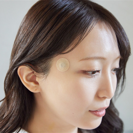 “着るテラヘルツ鉱石”で、血行促進！｜《一般医療機器  血行促進 指圧粒 シール４シート付》貼るだけでコリをほぐす「Tera Heal」｜遠赤技研