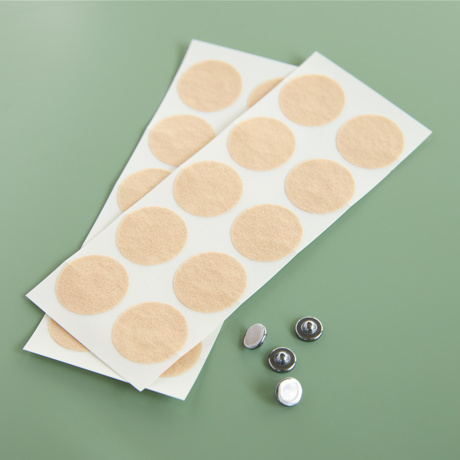 “着るテラヘルツ鉱石”で、血行促進！｜《一般医療機器  血行促進 指圧粒 シール４シート付》貼るだけでコリをほぐす「Tera Heal」｜遠赤技研