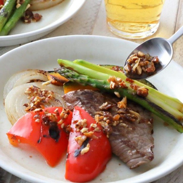 アーモンドひとさじの衝撃｜《ベーシック／270gパウチタイプ》たっぷり大容量！ サクサクのアーモンド粒と風味豊かなもろみ入りしょうゆが、料理をグンとおいしくする「食べる調味料」｜サクサクしょうゆアーモンド