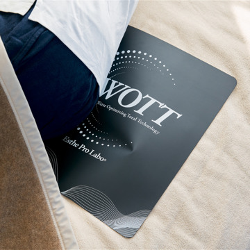 プロアスリートの休養、わが家で｜国際特許技術で、体内の水分にアプローチする「リカバリー＆スリープデバイス」｜WOTT