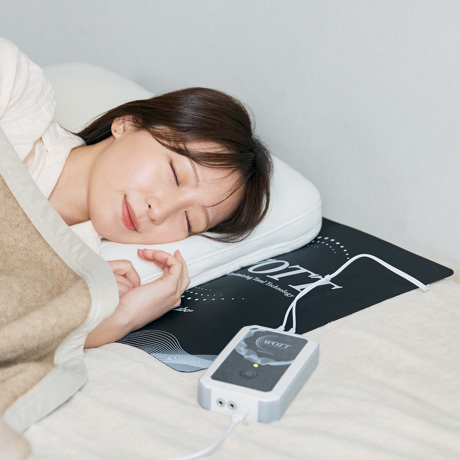プロアスリートの休養、わが家で｜国際特許技術で、体内の水分にアプローチする「リカバリー＆スリープデバイス」｜WOTT