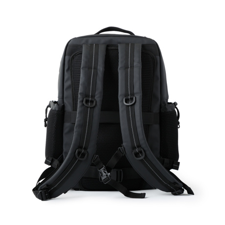 防災YouTuberの知見をリュックに｜《2人用》「そなえるTV」高荷智也氏、厳選の27点をつめた「防災リュック」｜高荷智也×SONAEMON