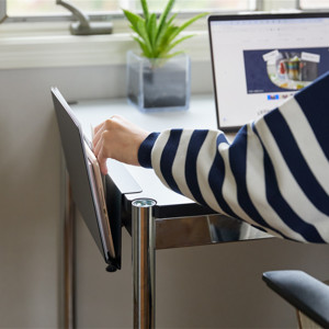 スペースと思考を拡張する、デスクポケット「The Space Creator」｜STUDIO PINEAPPLE