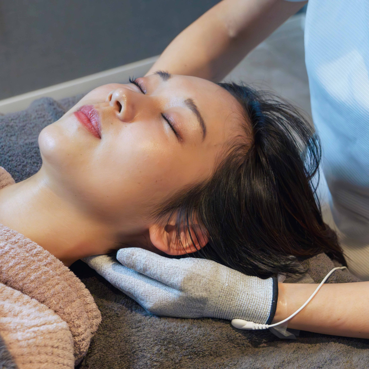 無償体験 / 深層睡眠トリートメント60分》国際特許技術で、体内の水分