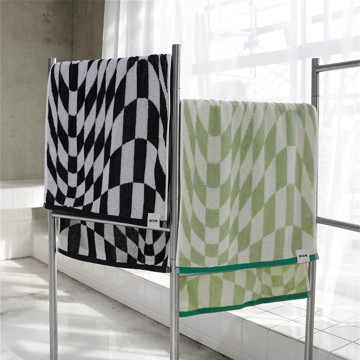 MONOCO OUTLET｜【4,400円→2,992円】桐生シルク10％ バスタオル｜WITH OR WITHOUT