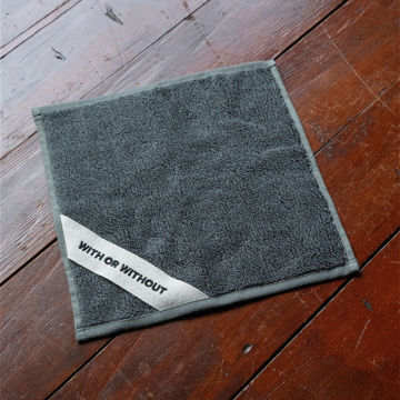 MONOCO OUTLET｜【1800円→1440円】桐生シルク20％ ハンドタオル｜WITH OR WITHOUT｜Gray