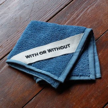 MONOCO OUTLET｜【1800円→1440円】桐生シルク20％ ハンドタオル｜WITH OR WITHOUT｜New Blue