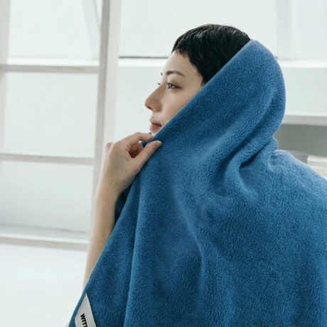 MONOCO OUTLET｜【1800円→1440円】桐生シルク20％ ハンドタオル｜WITH OR WITHOUT