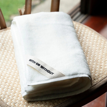 MONOCO OUTLET｜【5500円→4400円】桐生シルク10％ バスタオル｜WITH OR WITHOUT｜Off white