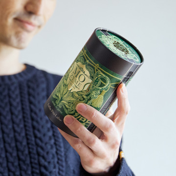 「単品ランチ」を栄養バランス食に｜グリーン9素材が、大人の“不足“を全代行する「発酵グリーンチャージ」｜MO ZYME